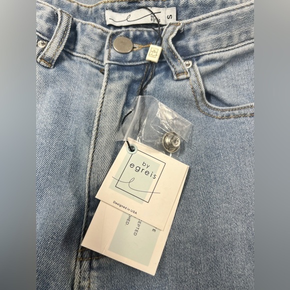 NWT BYEGREIS River Jeans Light Wash - Picture 16 of 16